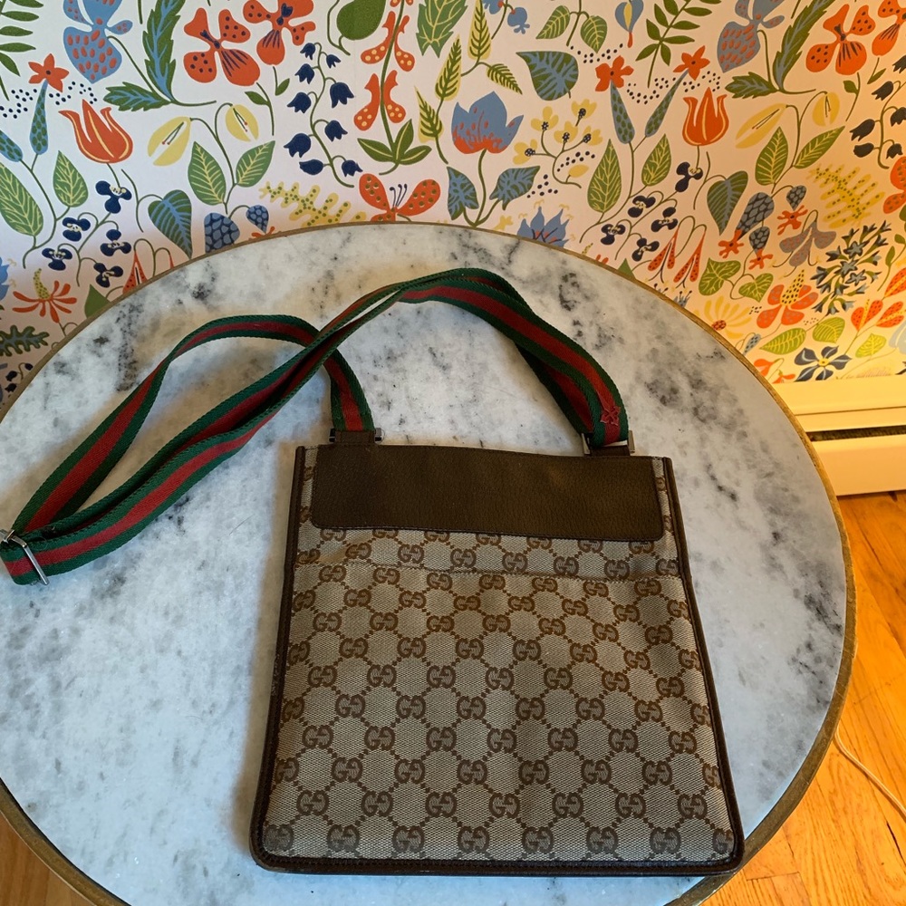 Gucci slim crossbody bag